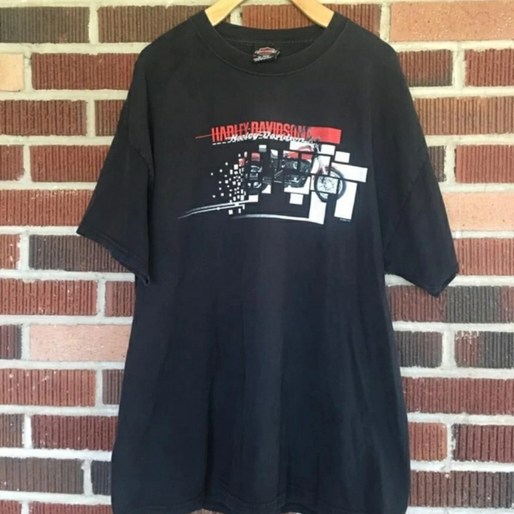 Harley-Davidson shirt